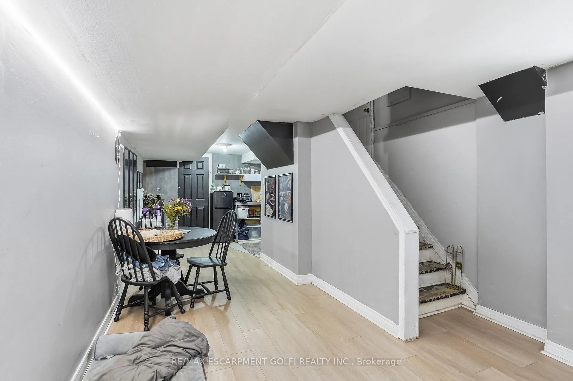 Photo 12 of 42 Sunnylea Drive, St. Catharines, Carlton/Bunting — HOMEH