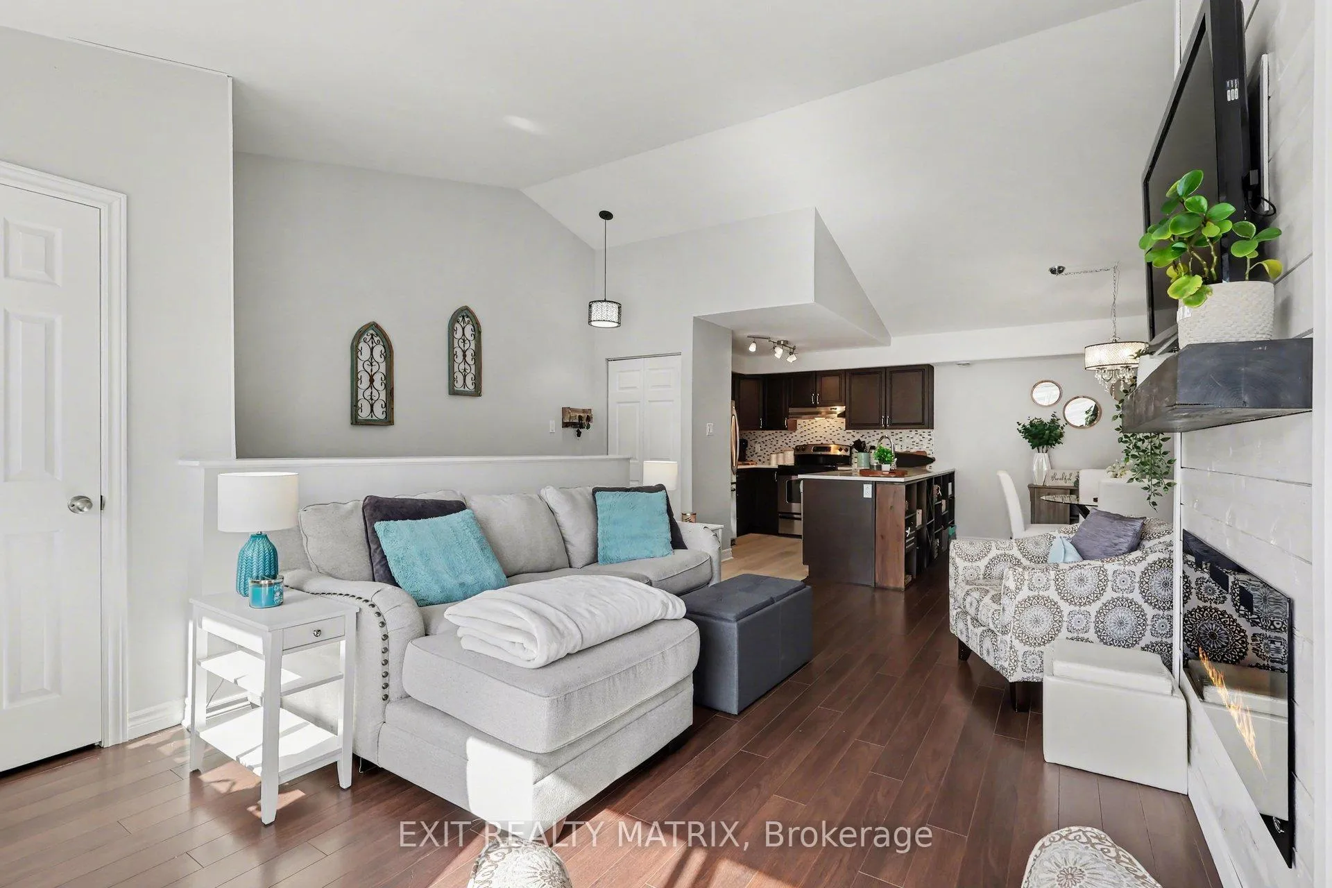 Photo 6 of Unit 2, 1238 Marenger Street, Ottawa, Convent Glen South — HOMEH