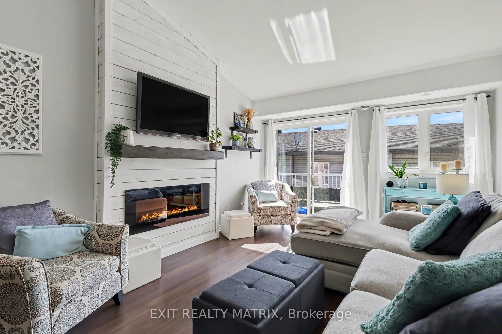 Photo 8 of Unit 2, 1238 Marenger Street, Ottawa, Convent Glen South — HOMEH