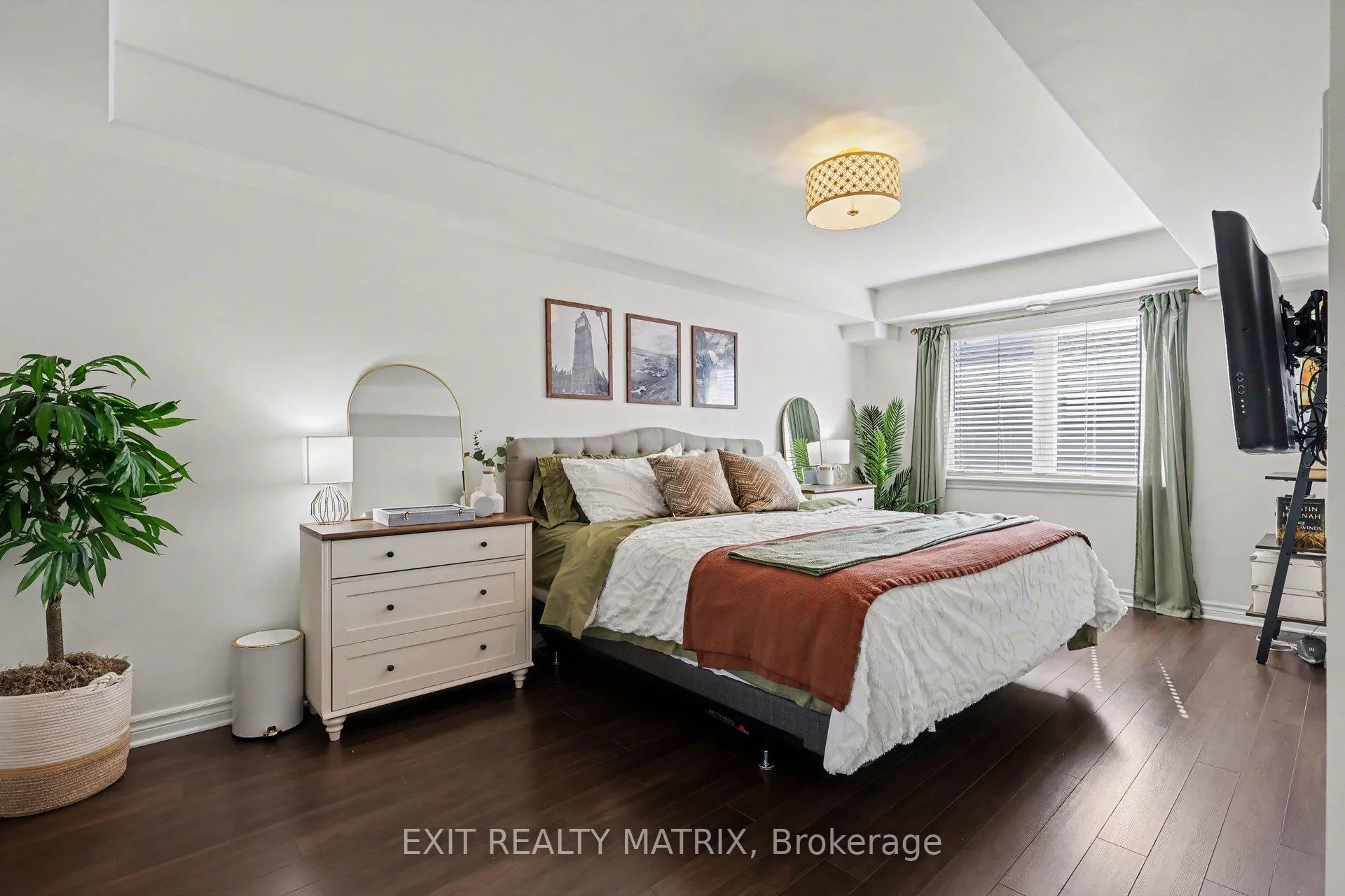 Photo 20 of Unit 2, 1238 Marenger Street, Ottawa, Convent Glen South — HOMEH