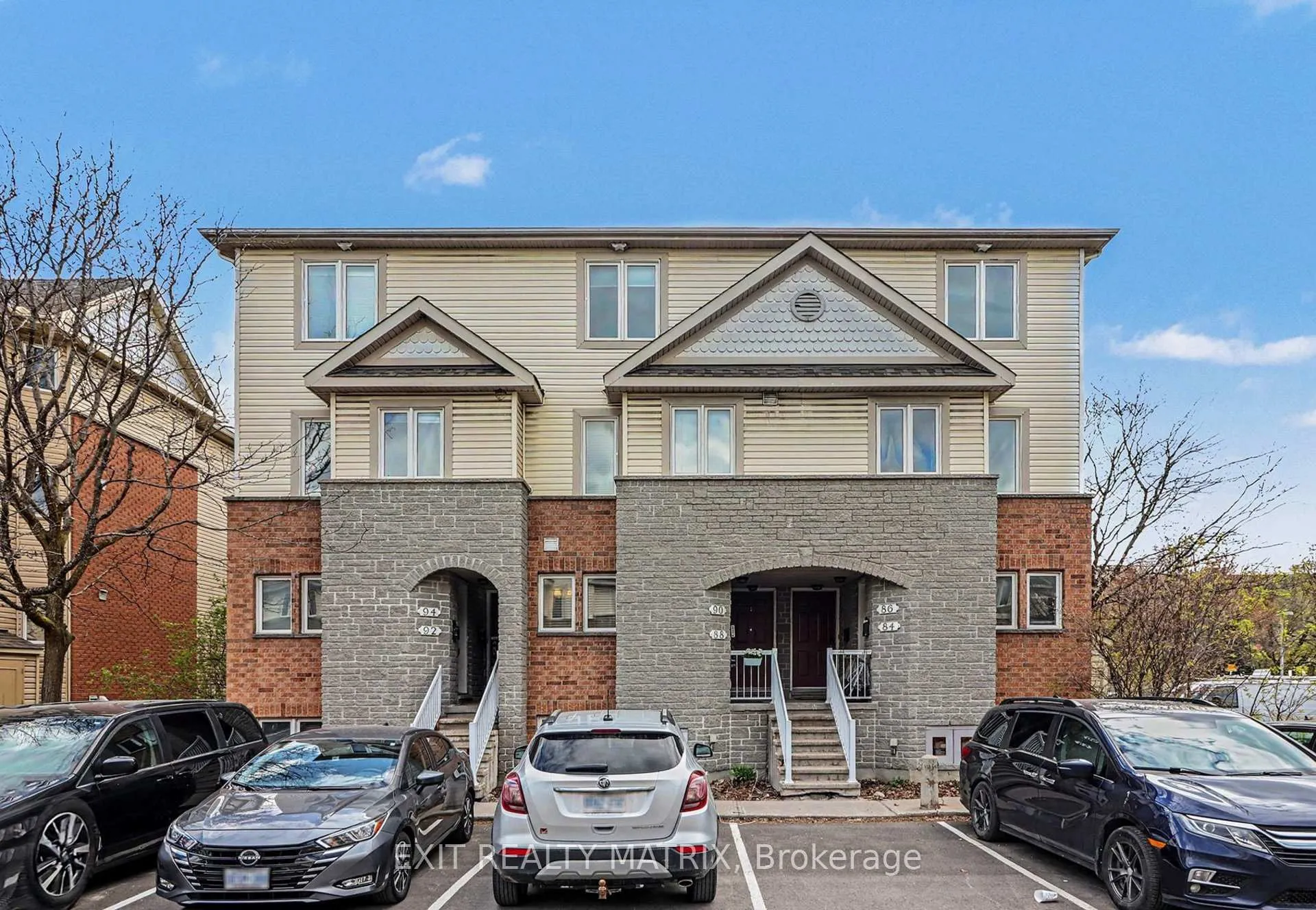 Photo 1 of 88 Strathaven Private, Ottawa, Cyrville — HOMEH