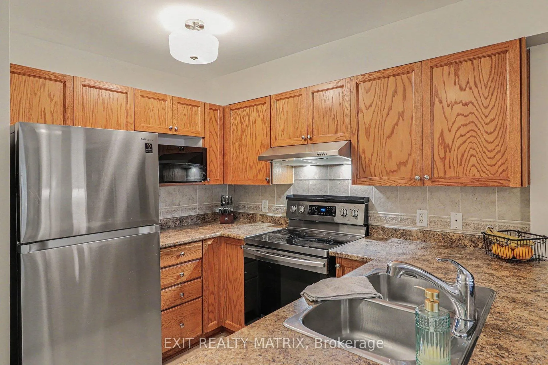 Photo 15 of 88 Strathaven Private, Ottawa, Cyrville — HOMEH