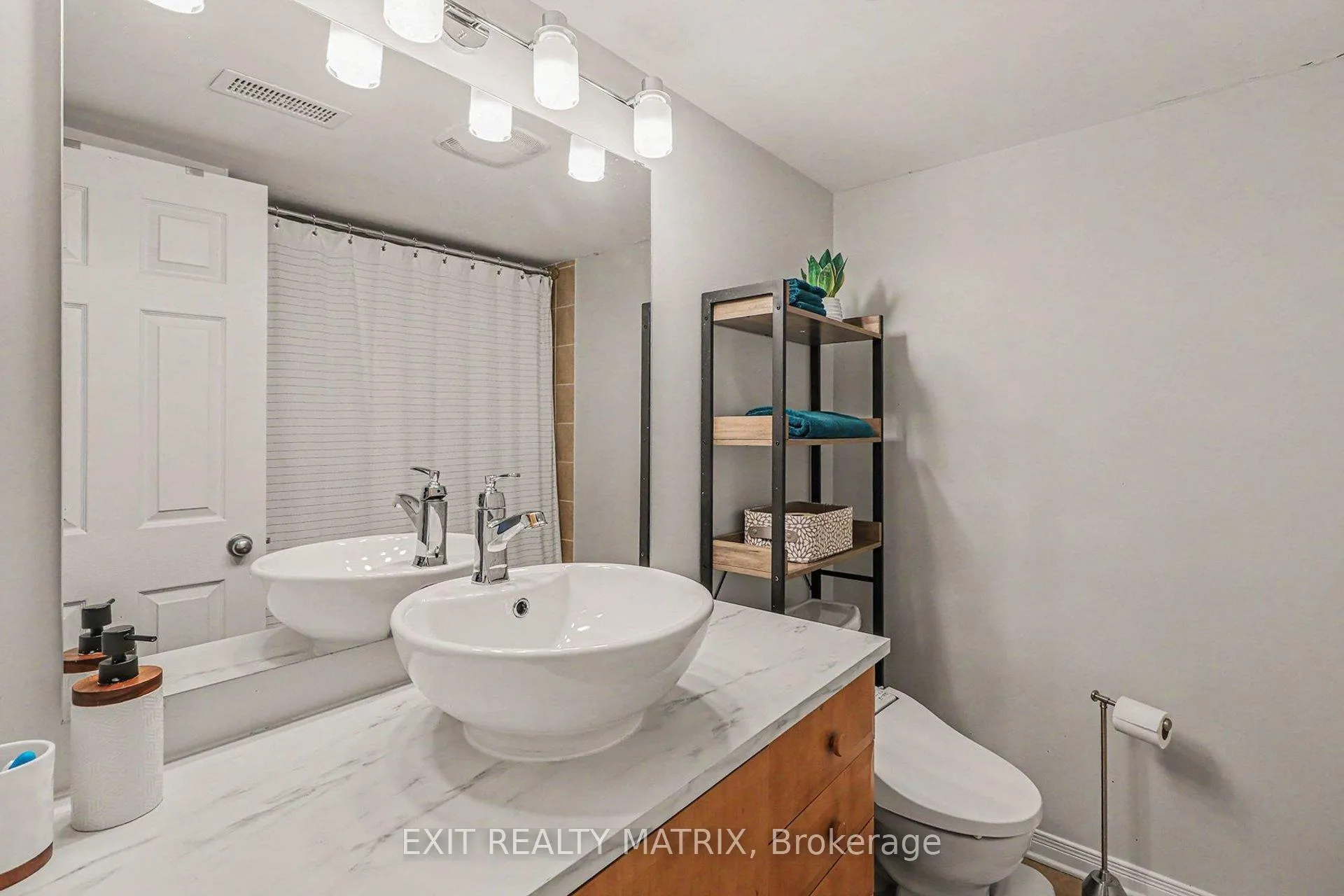 Photo 24 of 88 Strathaven Private, Ottawa, Cyrville — HOMEH