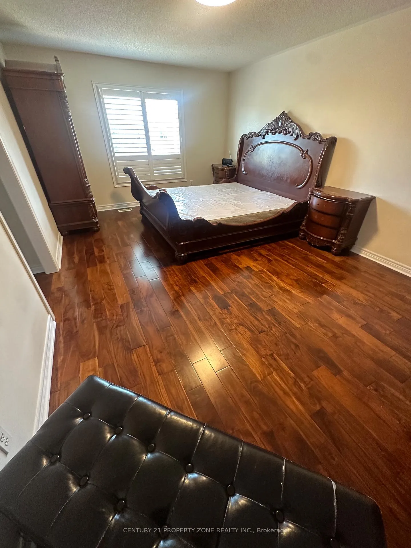 Photo 7 of 39 Bellflower Lane, Brampton, Bramalea North Industrial — HOMEH