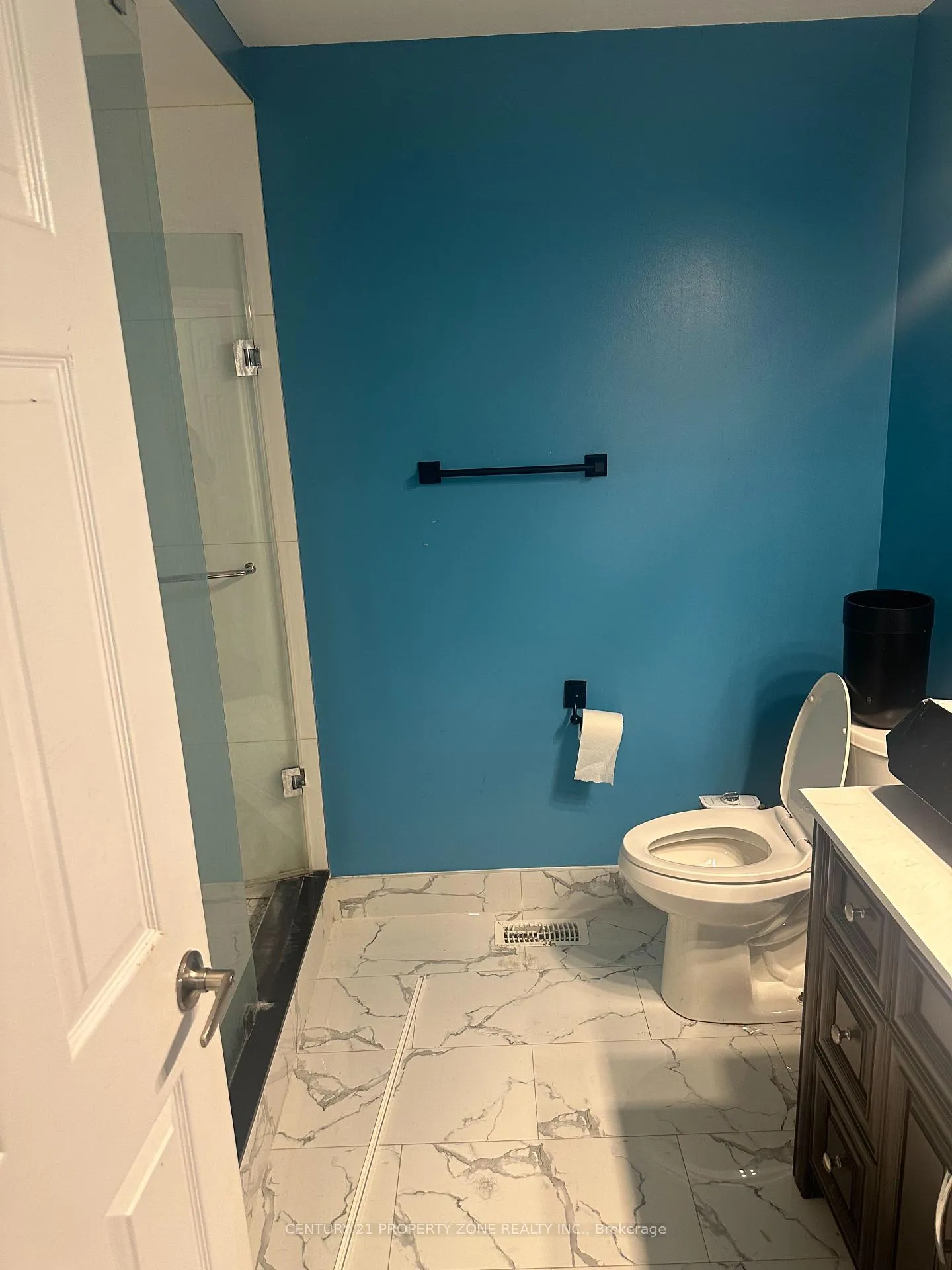 Photo 9 of 39 Bellflower Lane, Brampton, Bramalea North Industrial — HOMEH