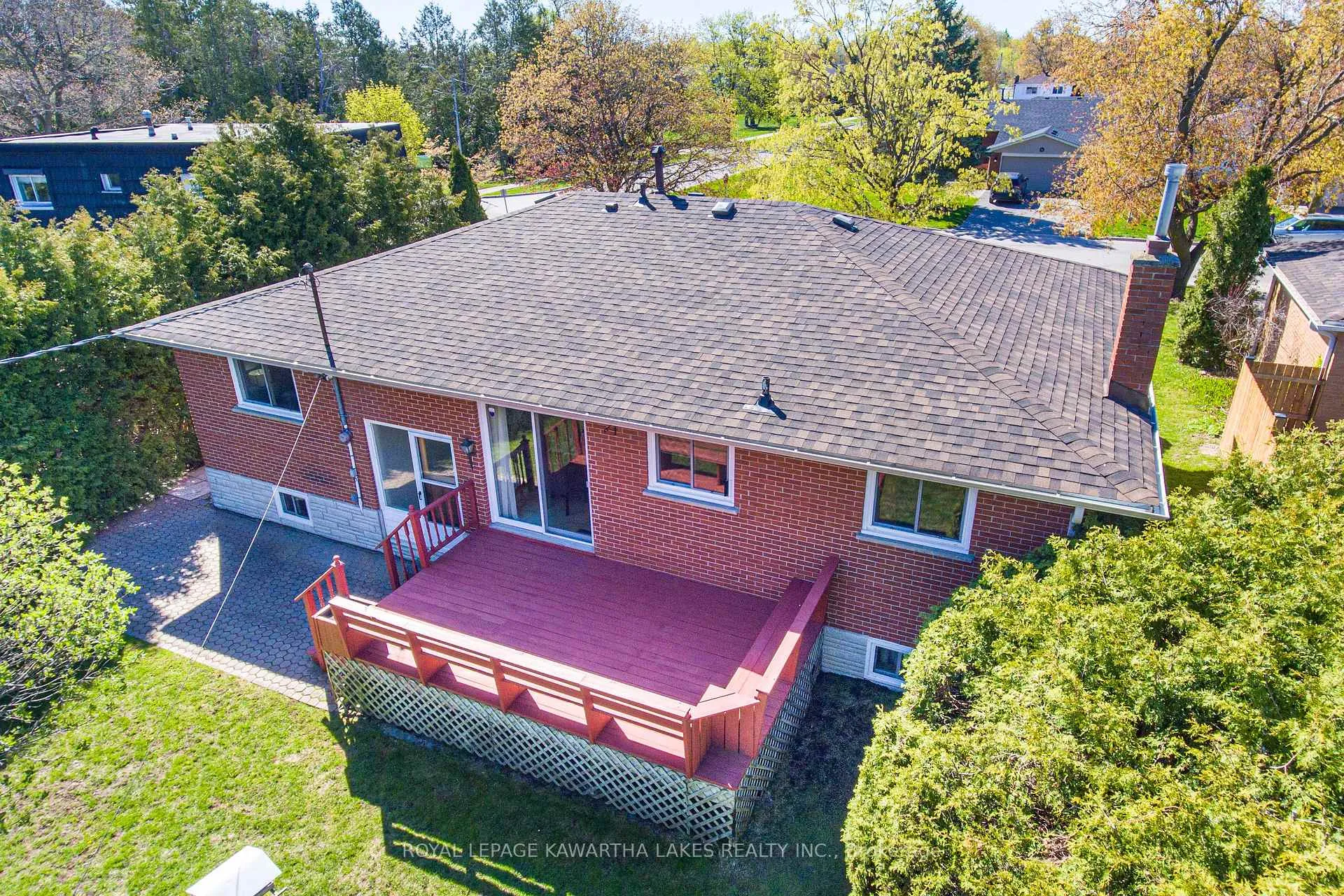 Photo 7 of 52 Sanderling Crescent, Kawartha Lakes, Lindsay — HOMEH