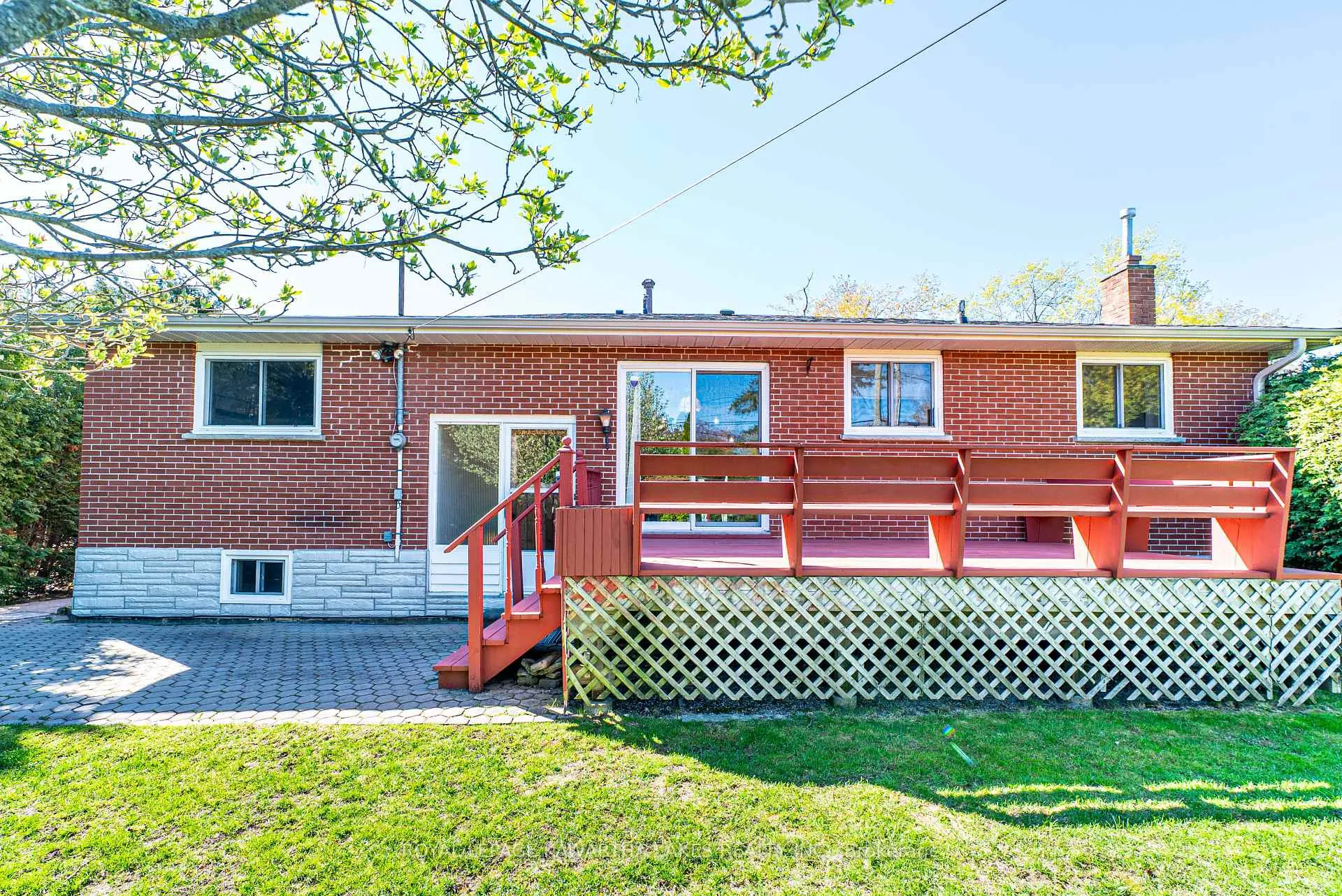 Photo 12 of 52 Sanderling Crescent, Kawartha Lakes, Lindsay — HOMEH