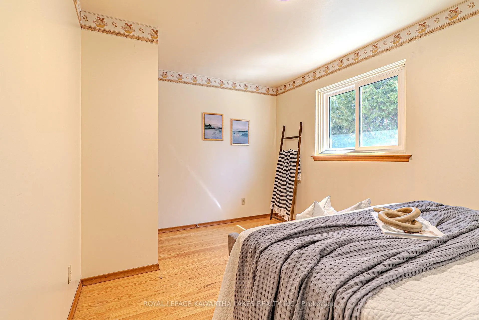 Photo 32 of 52 Sanderling Crescent, Kawartha Lakes, Lindsay — HOMEH