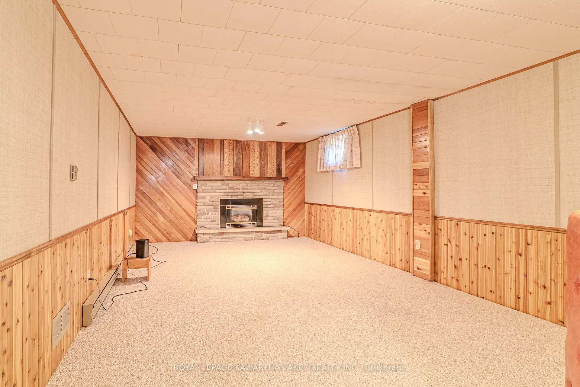 Photo 38 of 52 Sanderling Crescent, Kawartha Lakes, Lindsay — HOMEH