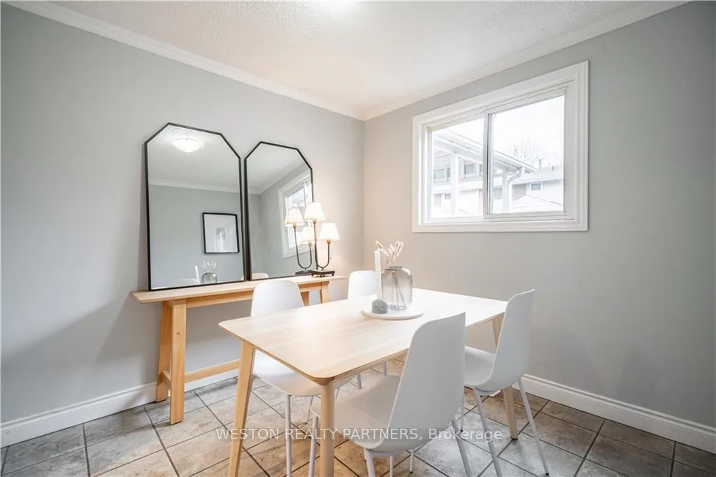 Photo 10 of Unit 8, 125 Limeridge Road W, Hamilton, Rolston — HOMEH
