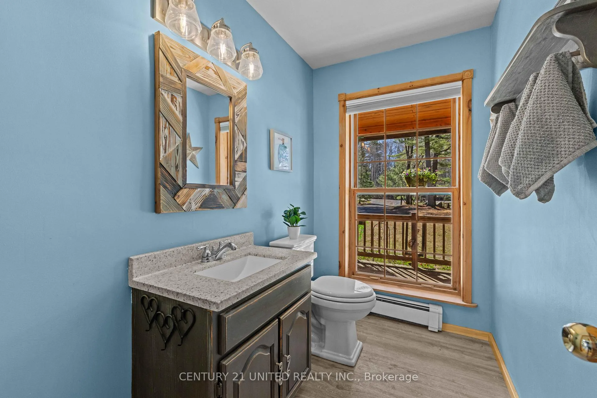 Photo 15 of 28 Van Luven Lane, Hamilton Township, Baltimore — HOMEH