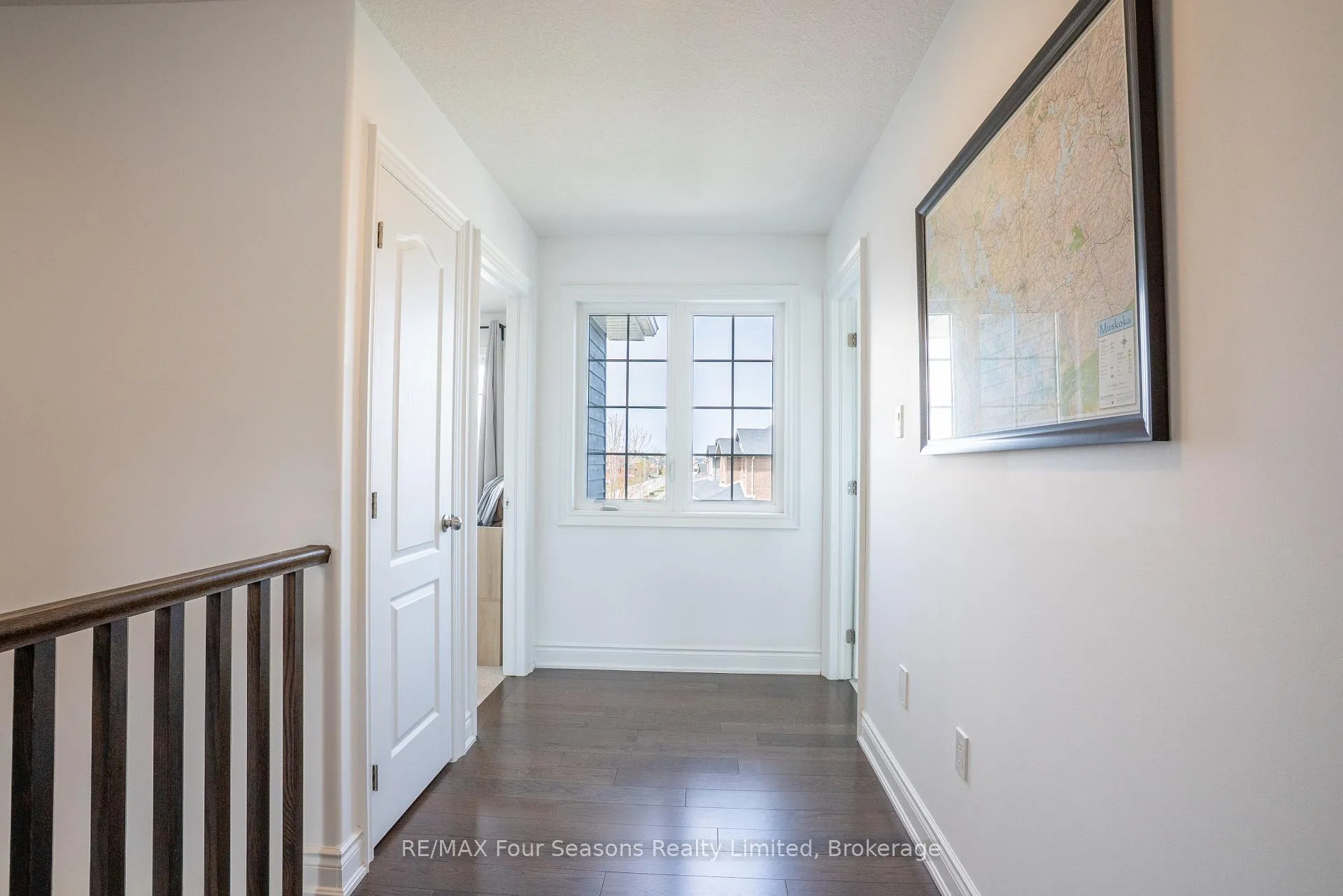 Photo 27 of 107 Lockerbie Crescent, Collingwood — HOMEH