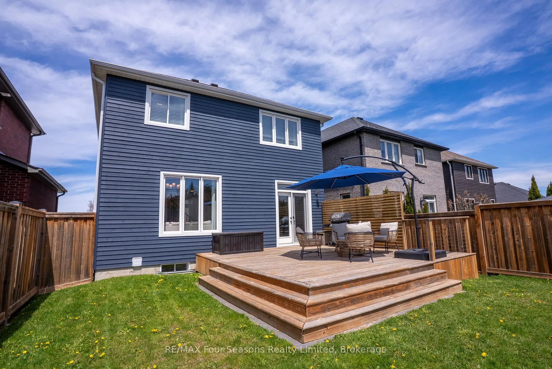 Photo 39 of 107 Lockerbie Crescent, Collingwood — HOMEH