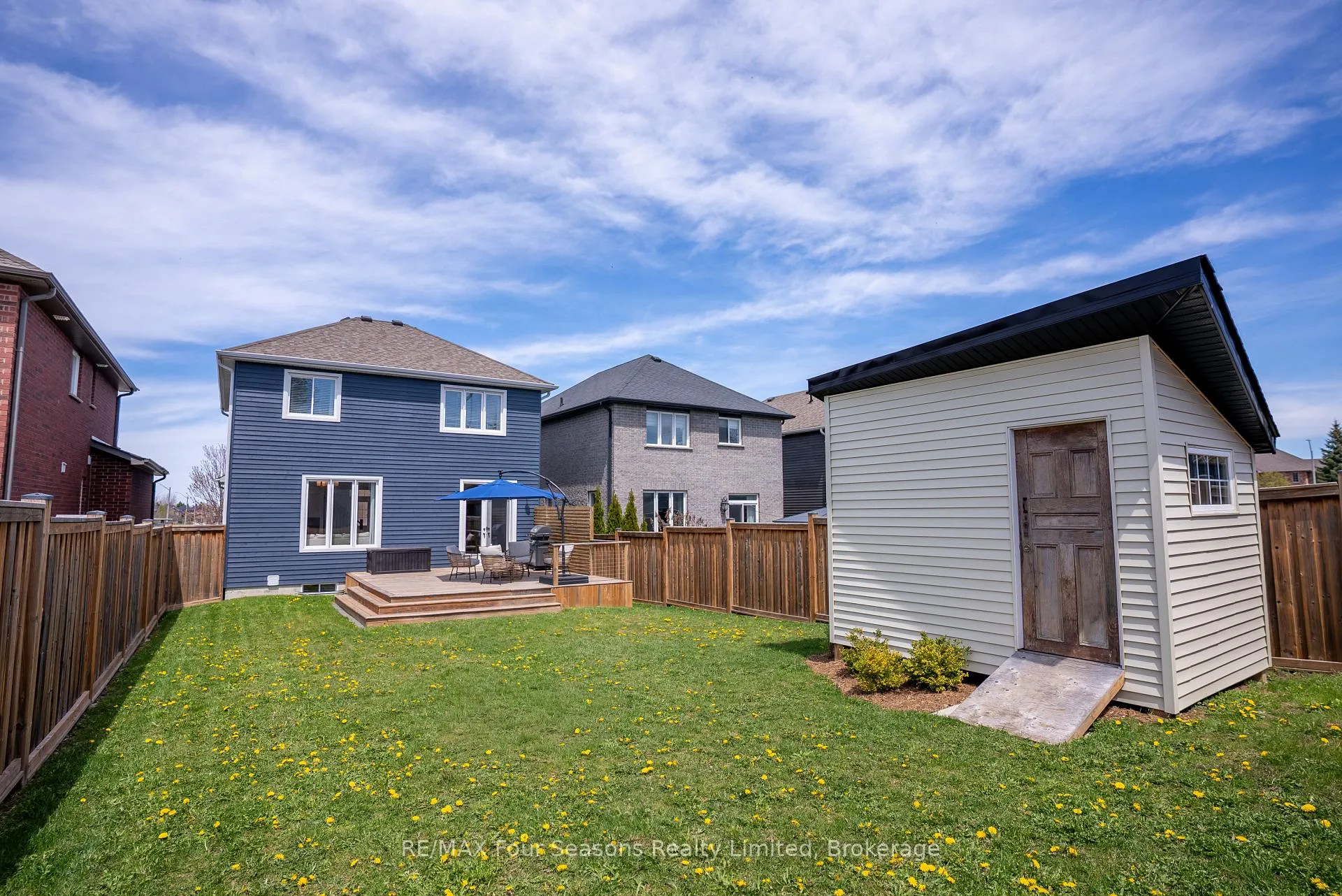Photo 40 of 107 Lockerbie Crescent, Collingwood — HOMEH