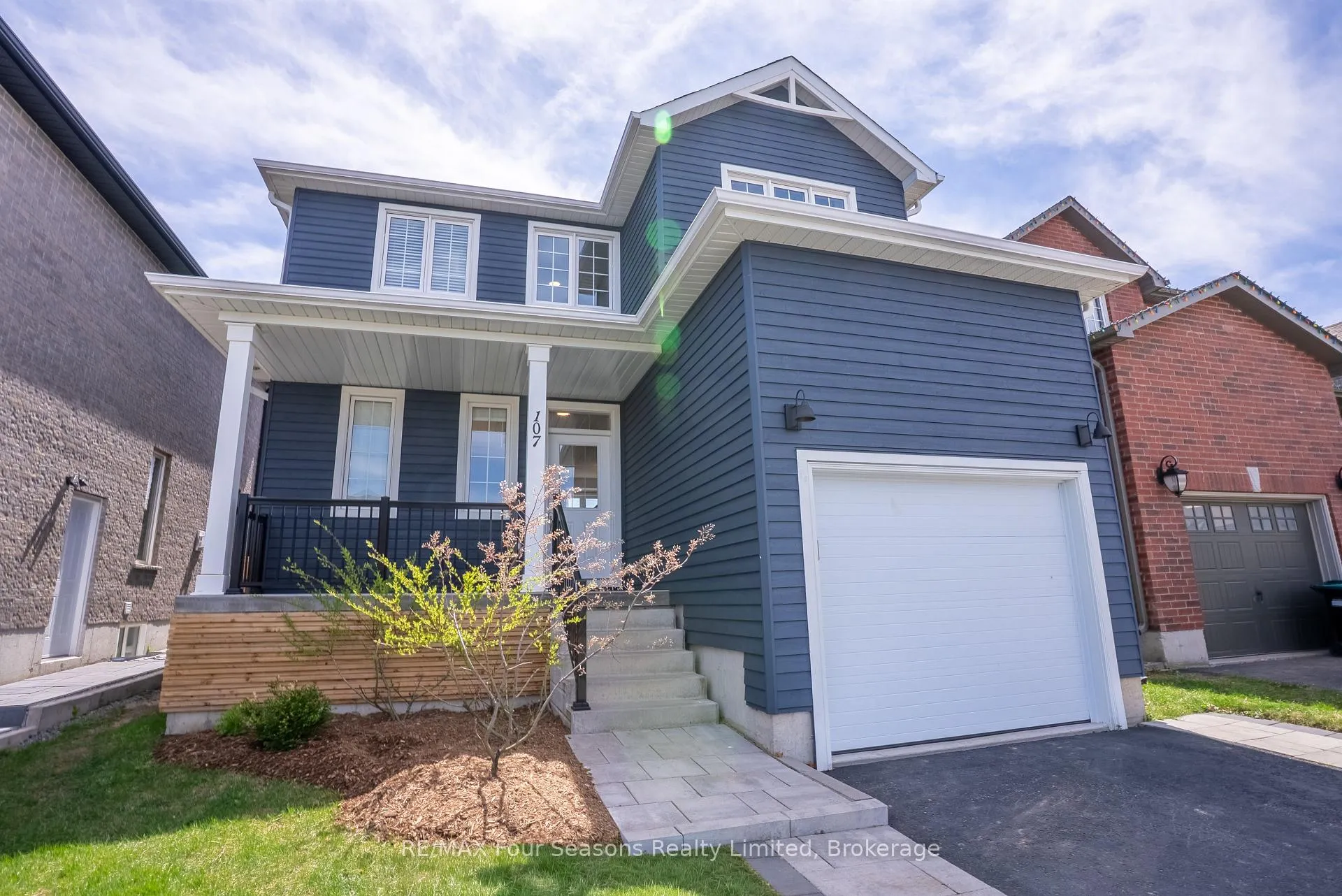 Photo 42 of 107 Lockerbie Crescent, Collingwood — HOMEH