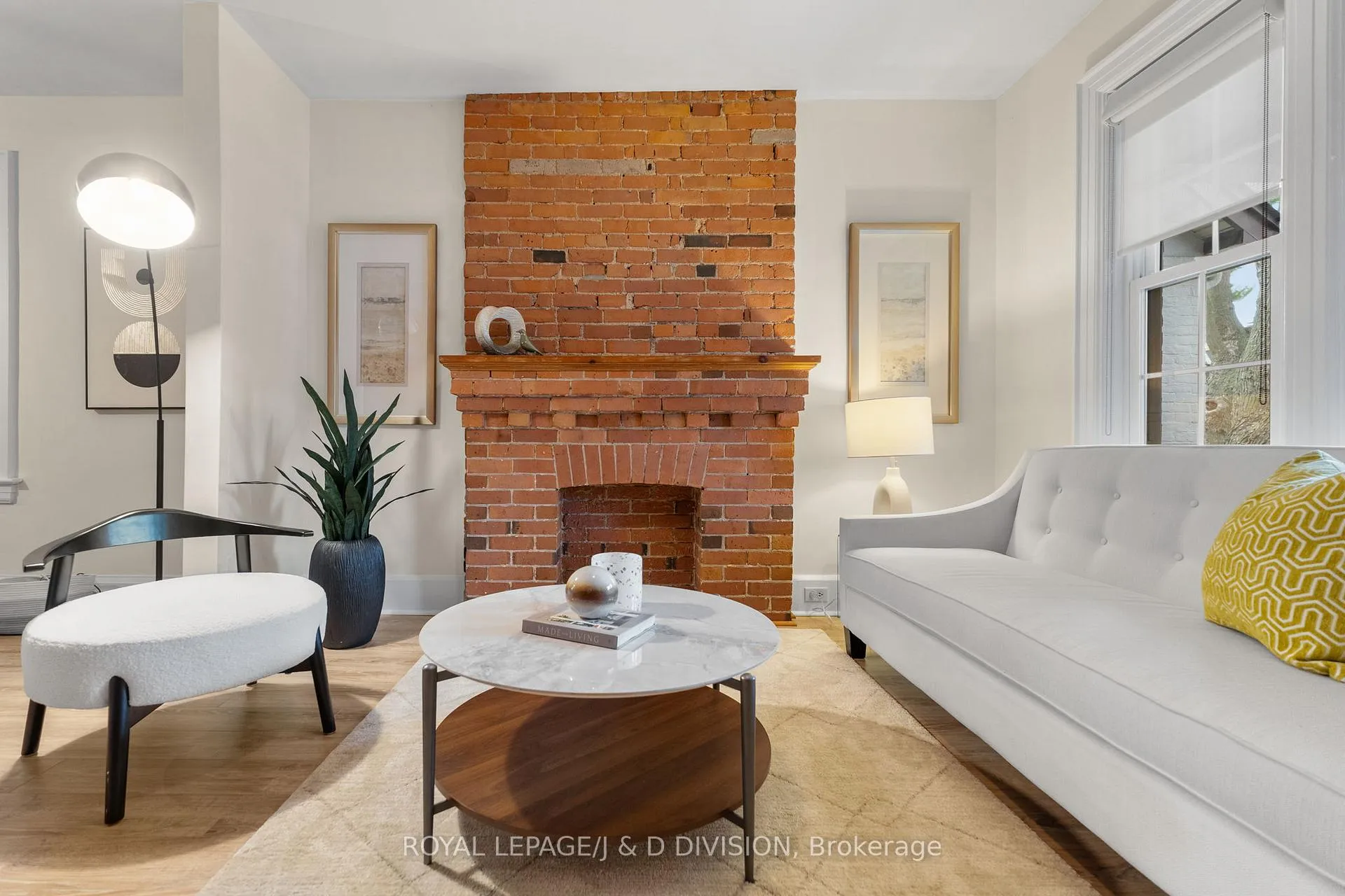 Photo 4 of 87 Kent Road, Toronto, Greenwood-Coxwell — HOMEH