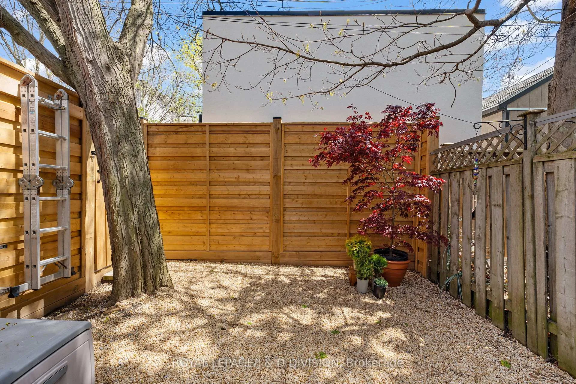 Photo 32 of 87 Kent Road, Toronto, Greenwood-Coxwell — HOMEH