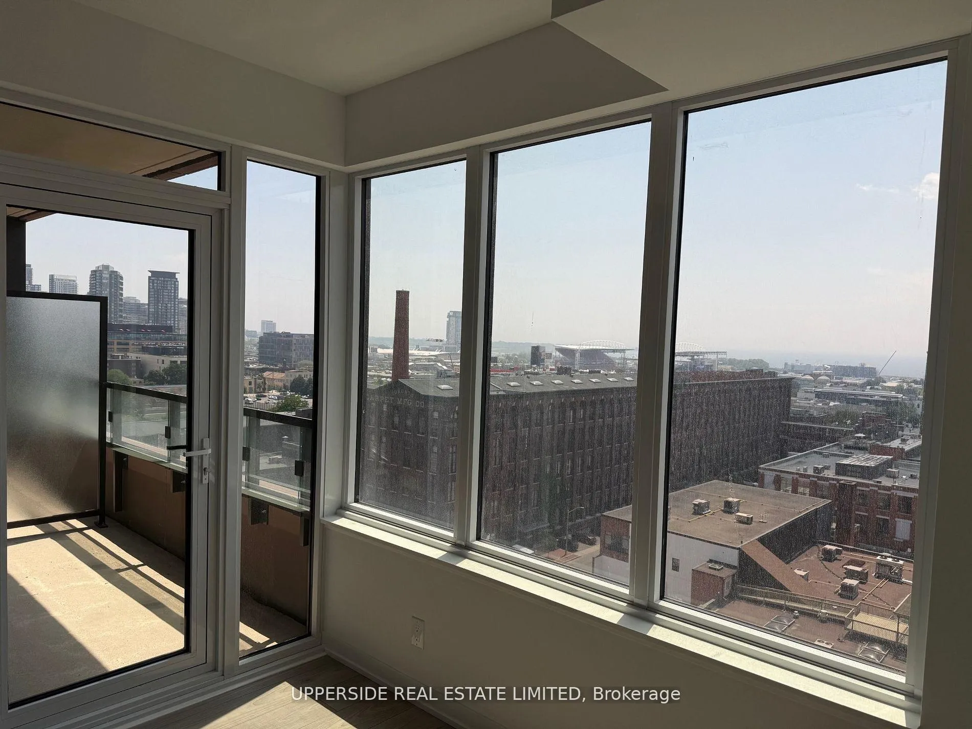 Photo 6 of Unit 1016, 285 Dufferin Street, Toronto, South Parkdale — HOMEH