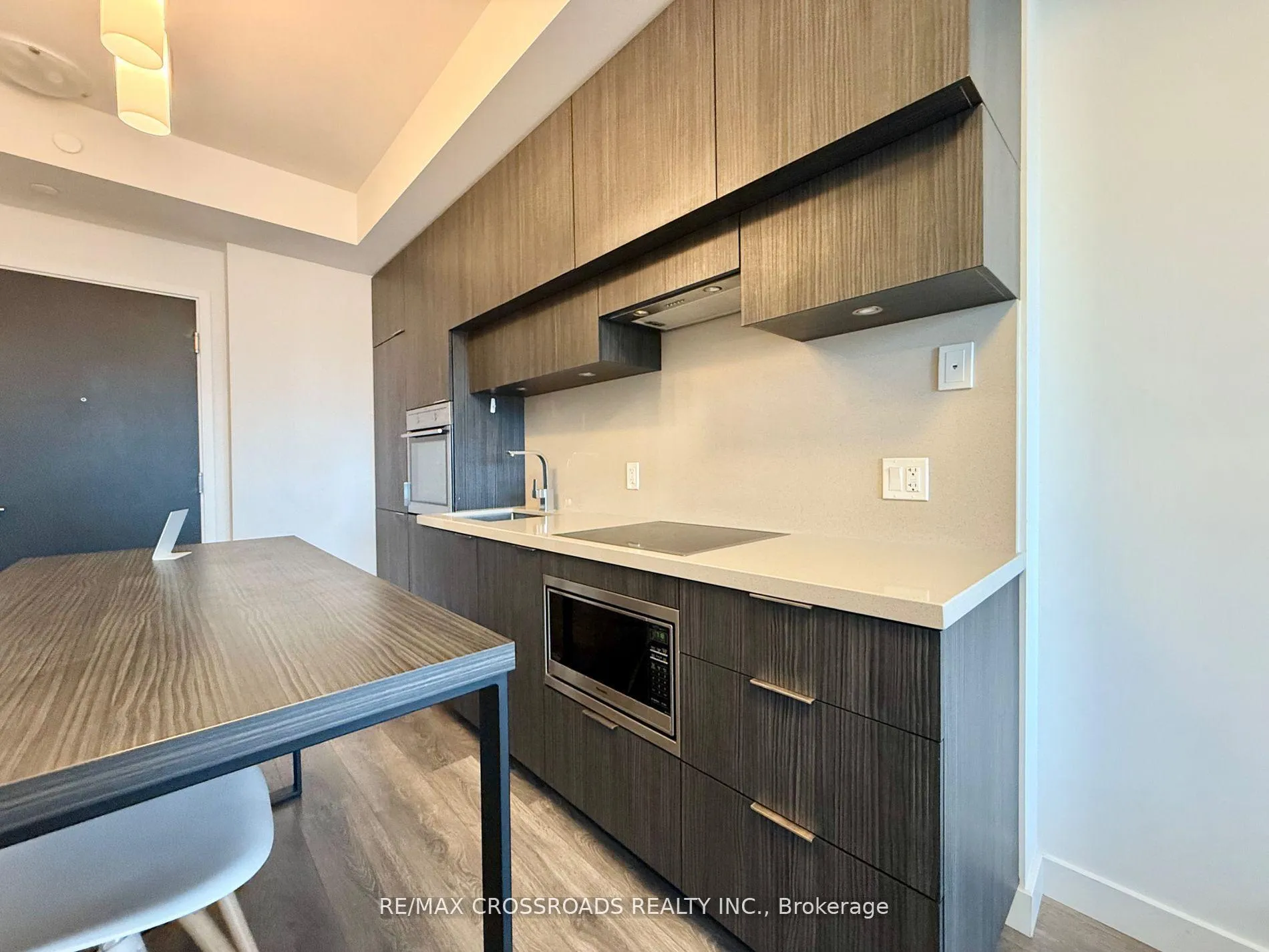 Photo 4 of Unit 3010, 8 Eglinton Avenue E, Toronto, Mount Pleasant West — HOMEH