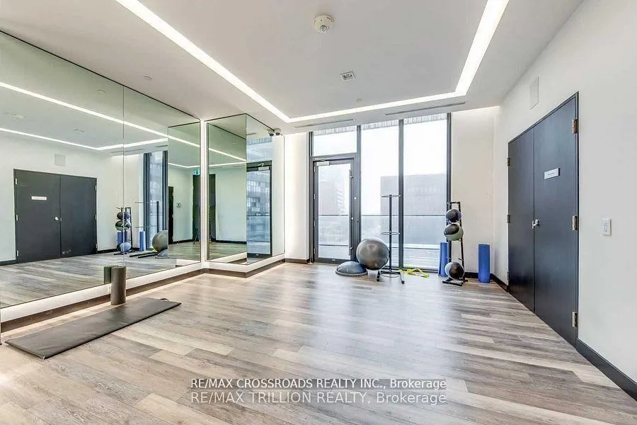 Photo 16 of Unit 3010, 8 Eglinton Avenue E, Toronto, Mount Pleasant West — HOMEH