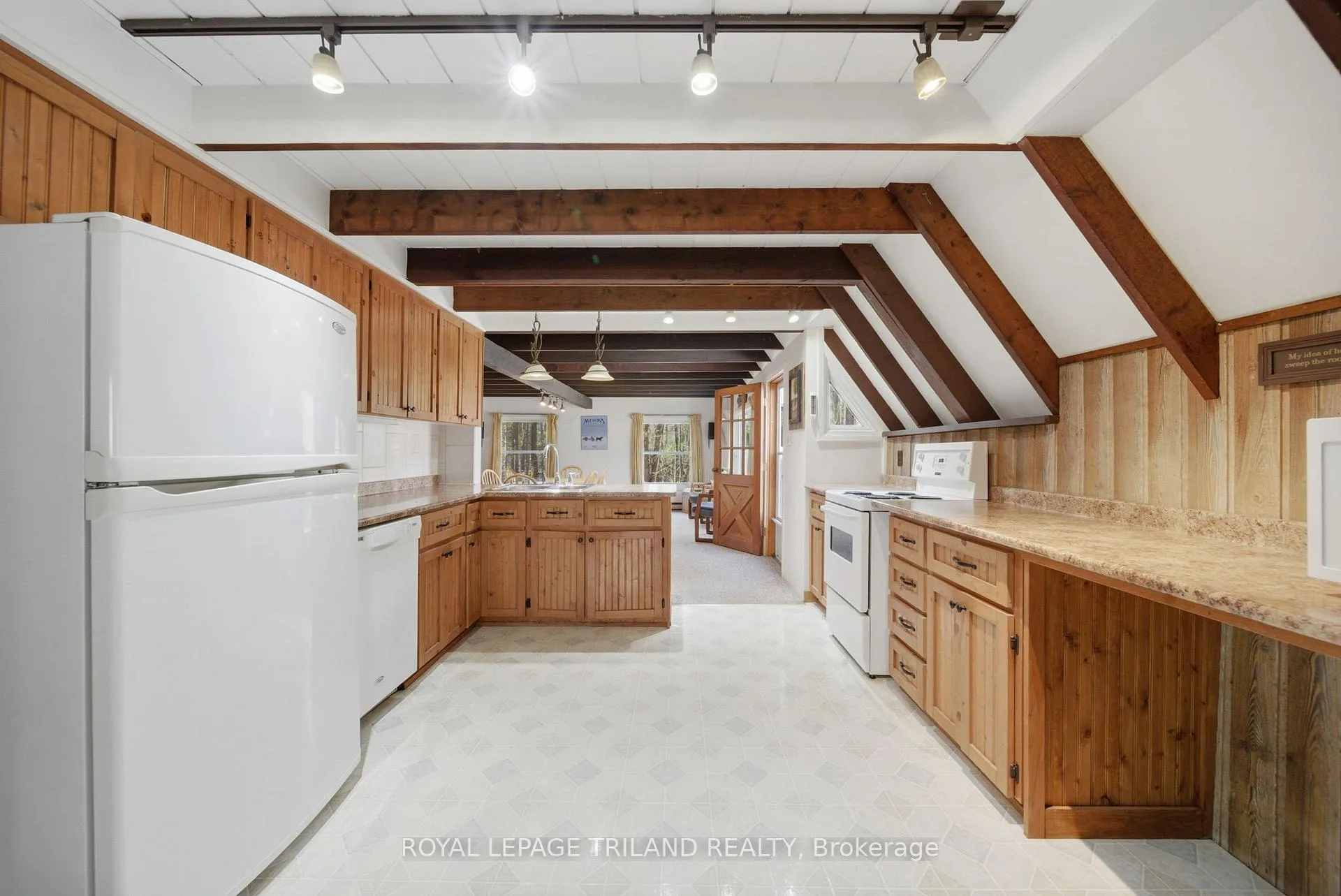 Photo 11 of 1003 Chippewa Lane, Gravenhurst, Muskoka (S) — HOMEH