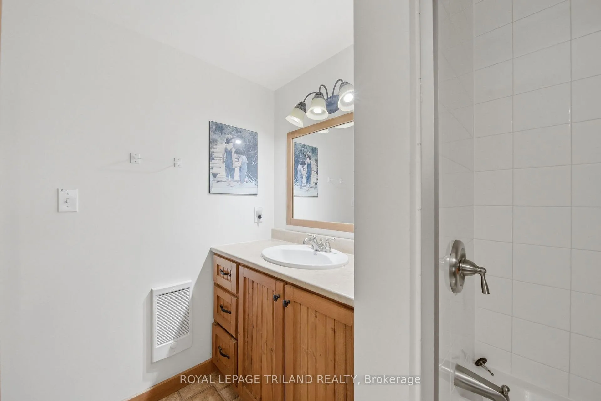 Photo 24 of 1003 Chippewa Lane, Gravenhurst, Muskoka (S) — HOMEH