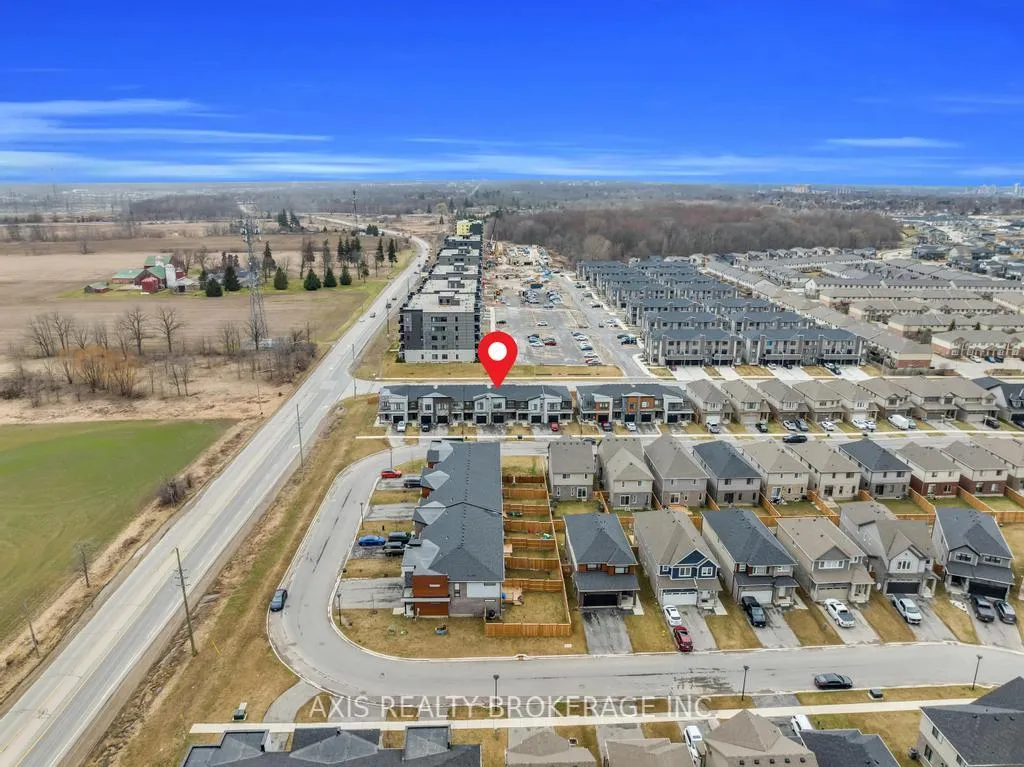 Photo 3 of 2978 Turner Crescent, London, South U — HOMEH