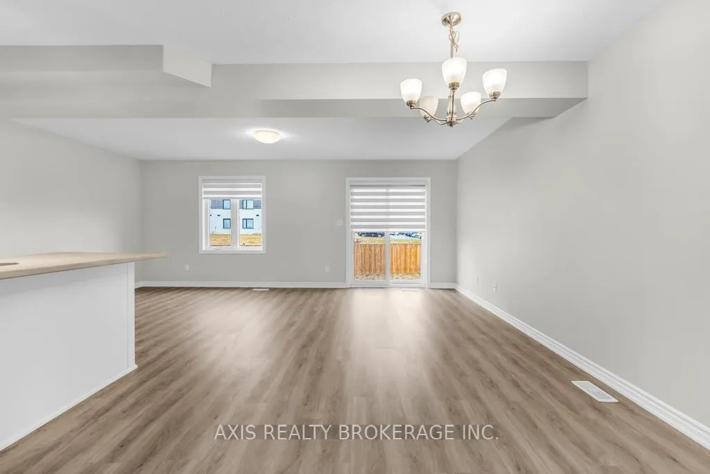 Photo 13 of 2978 Turner Crescent, London, South U — HOMEH