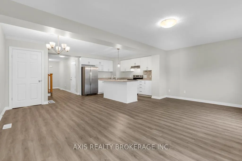 Photo 15 of 2978 Turner Crescent, London, South U — HOMEH