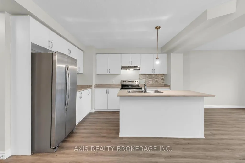 Photo 20 of 2978 Turner Crescent, London, South U — HOMEH