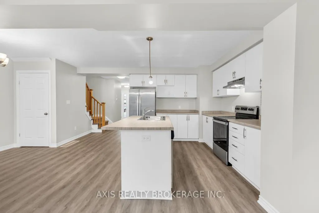 Photo 22 of 2978 Turner Crescent, London, South U — HOMEH