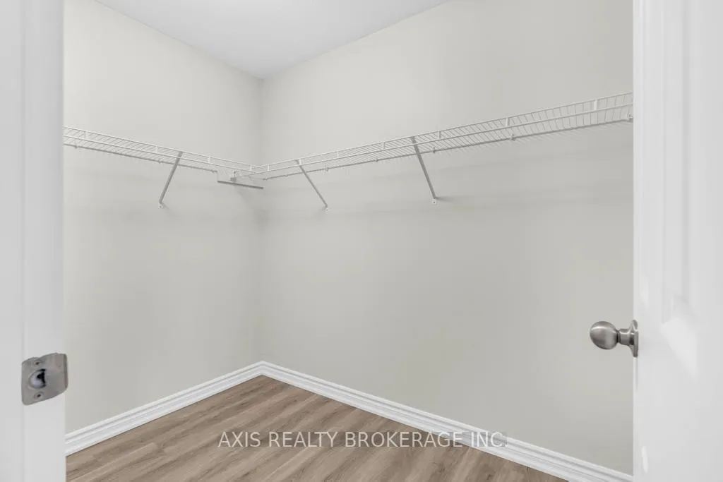 Photo 29 of 2978 Turner Crescent, London, South U — HOMEH