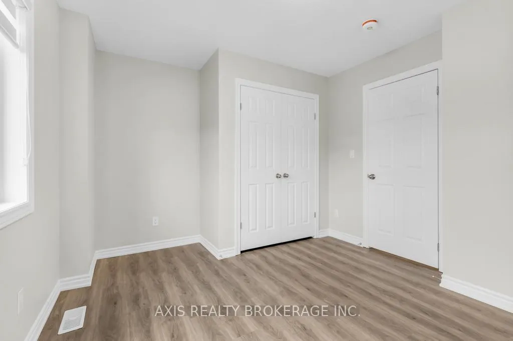 Photo 38 of 2978 Turner Crescent, London, South U — HOMEH