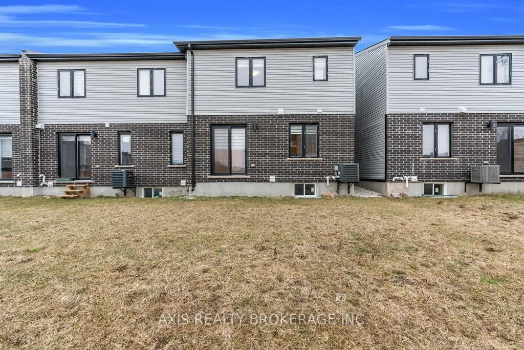 Photo 43 of 2978 Turner Crescent, London, South U — HOMEH
