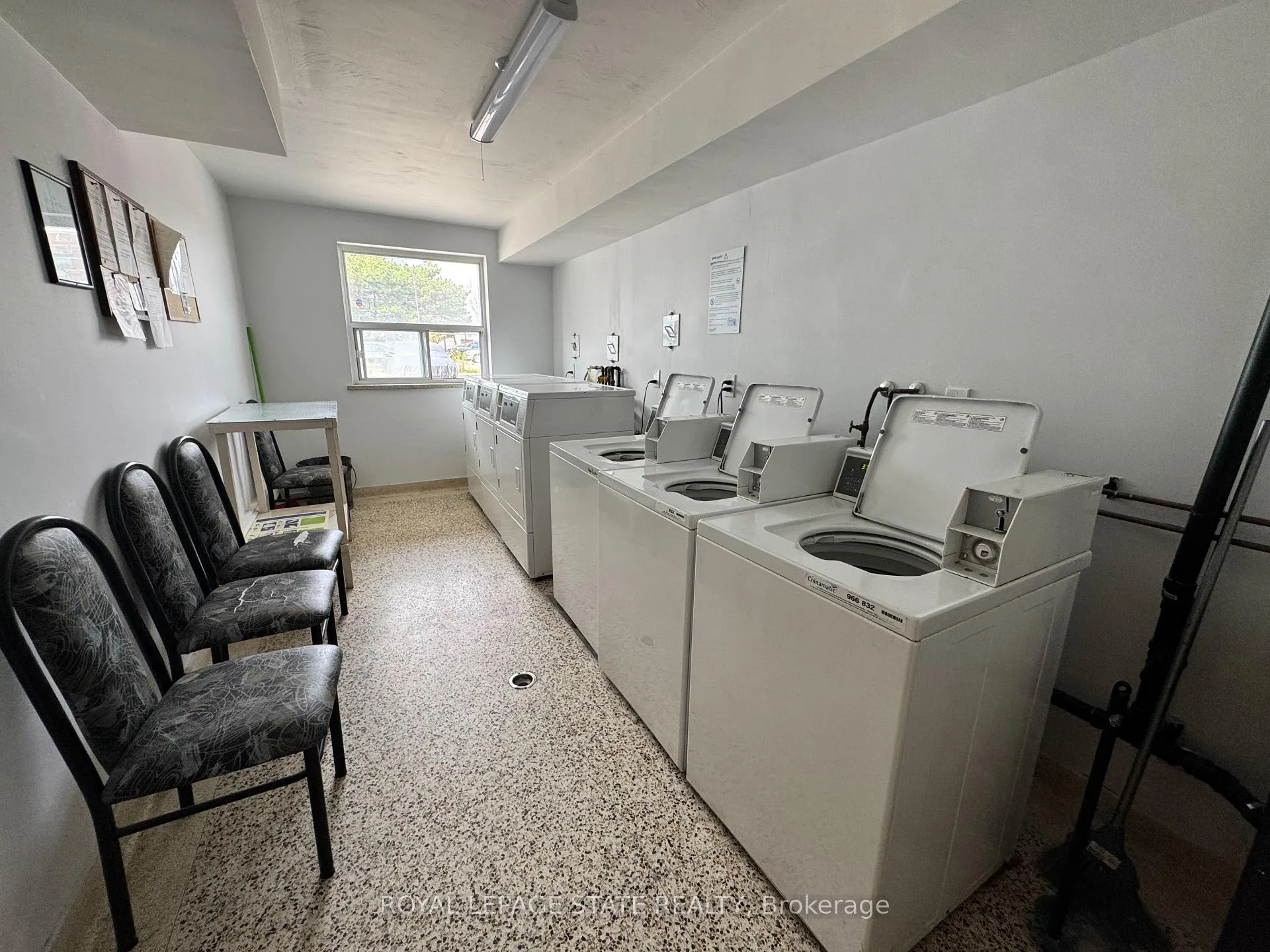 Photo 3 of Unit 105, 105 Tia Drive, Hamilton, Kentley — HOMEH