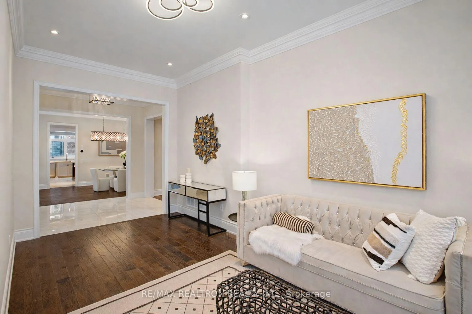 Photo 9 of 12 Hurst Avenue, Vaughan, Patterson — HOMEH