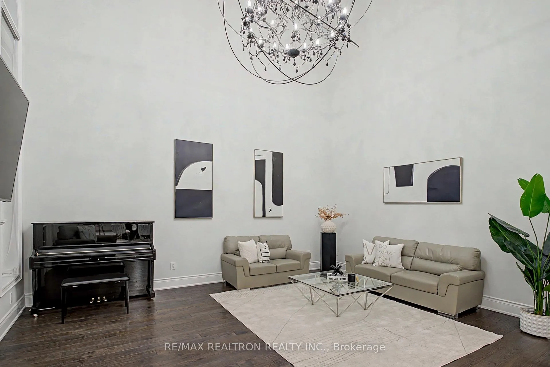 Photo 13 of 12 Hurst Avenue, Vaughan, Patterson — HOMEH