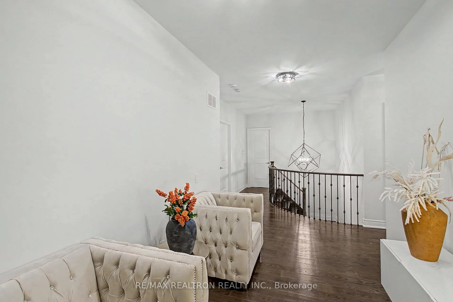 Photo 15 of 12 Hurst Avenue, Vaughan, Patterson — HOMEH
