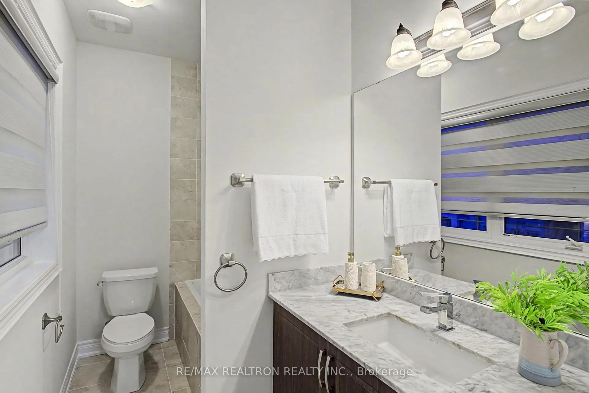 Photo 19 of 12 Hurst Avenue, Vaughan, Patterson — HOMEH
