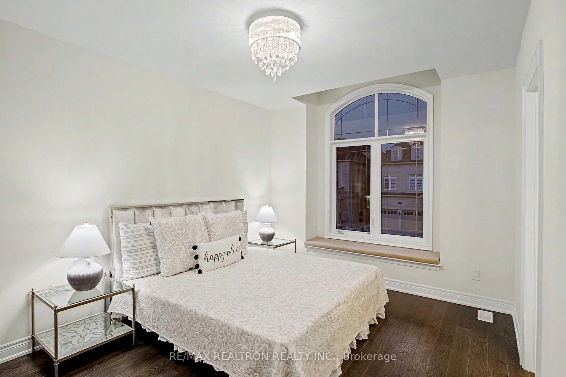 Photo 20 of 12 Hurst Avenue, Vaughan, Patterson — HOMEH