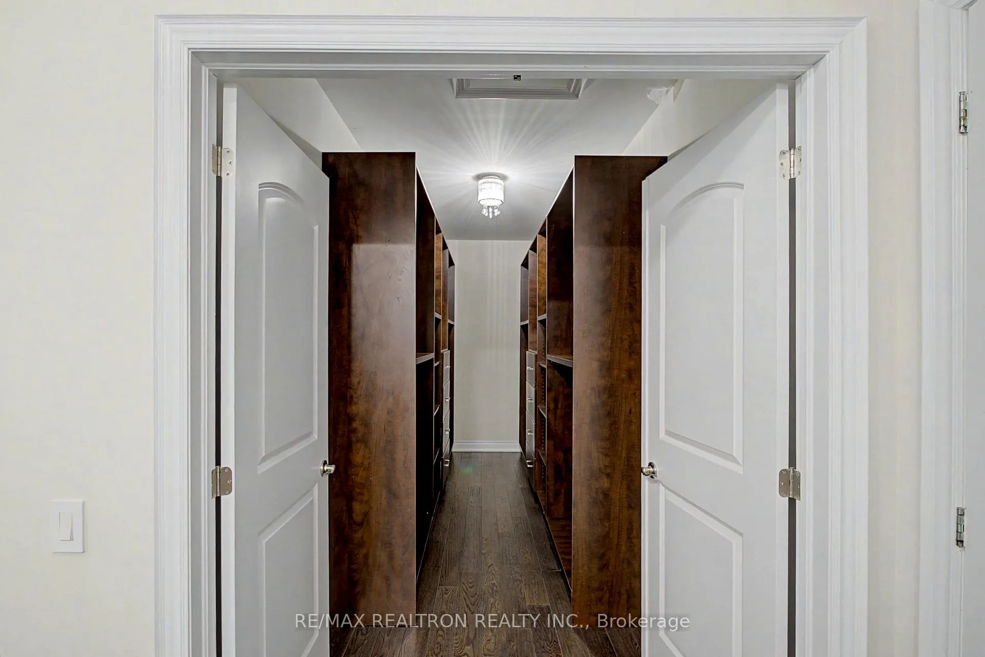 Photo 24 of 12 Hurst Avenue, Vaughan, Patterson — HOMEH