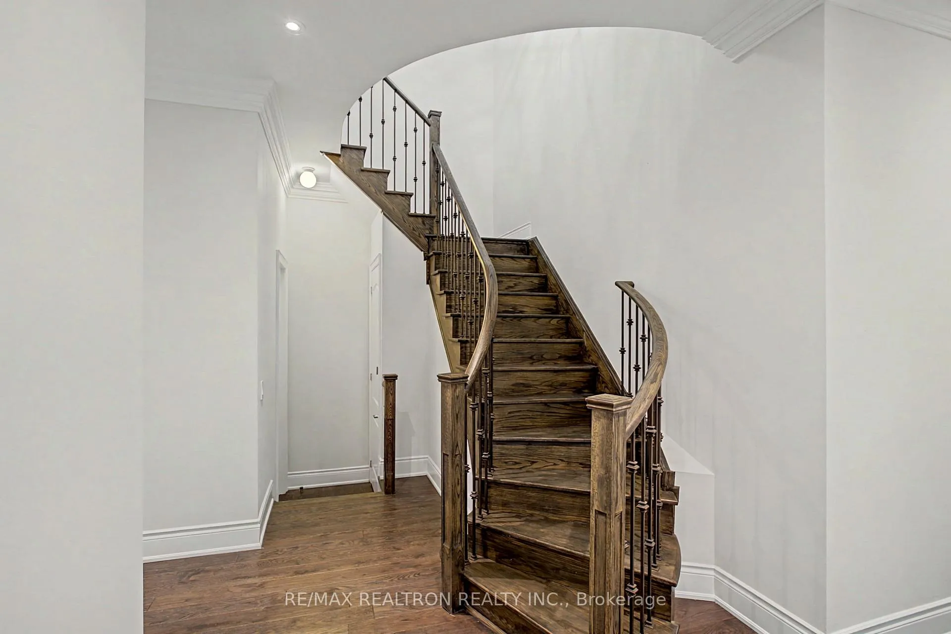 Photo 30 of 12 Hurst Avenue, Vaughan, Patterson — HOMEH