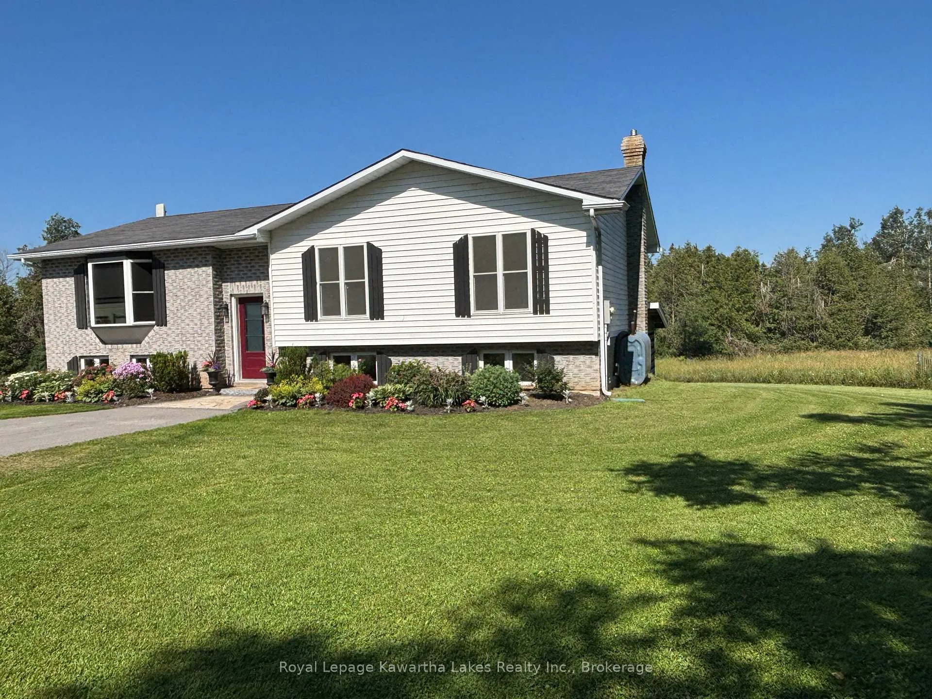 Photo 2 of 75 Prescott Road, Kawartha Lakes, Bobcaygeon — HOMEH