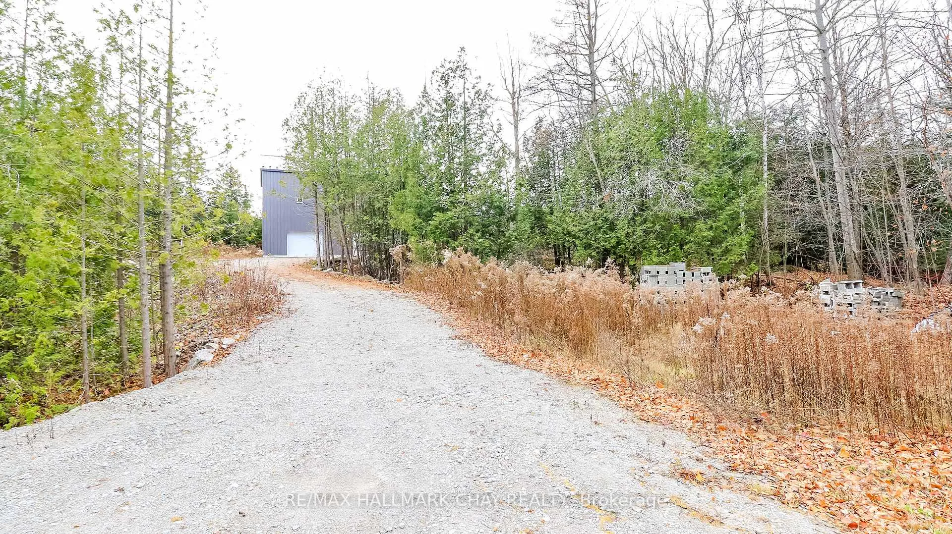Photo 3 of 2576 Champlain Road, Tiny, Rural Tiny — HOMEH