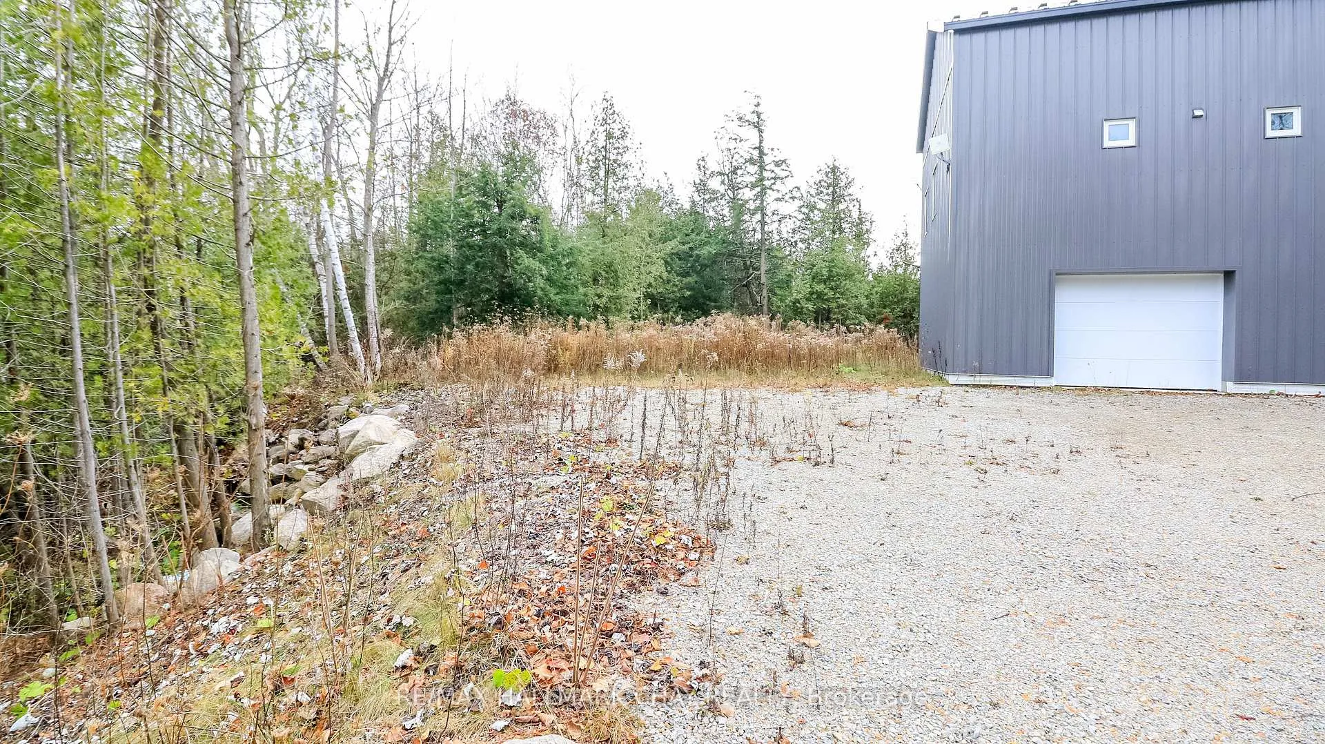 Photo 4 of 2576 Champlain Road, Tiny, Rural Tiny — HOMEH