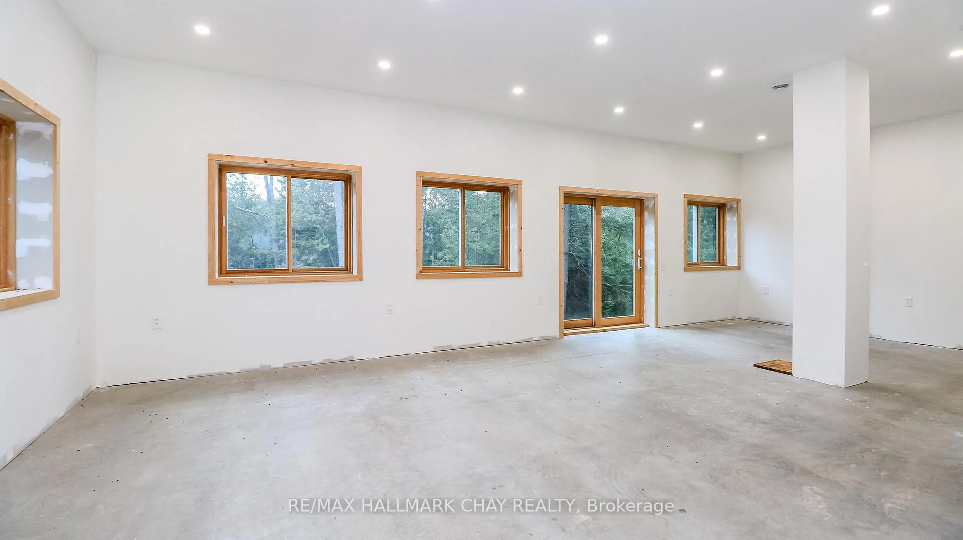 Photo 10 of 2576 Champlain Road, Tiny, Rural Tiny — HOMEH