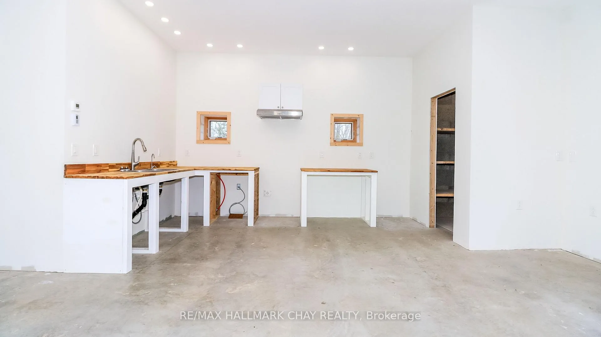 Photo 11 of 2576 Champlain Road, Tiny, Rural Tiny — HOMEH
