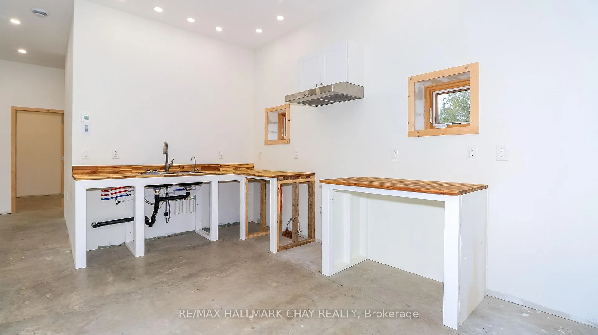 Photo 13 of 2576 Champlain Road, Tiny, Rural Tiny — HOMEH