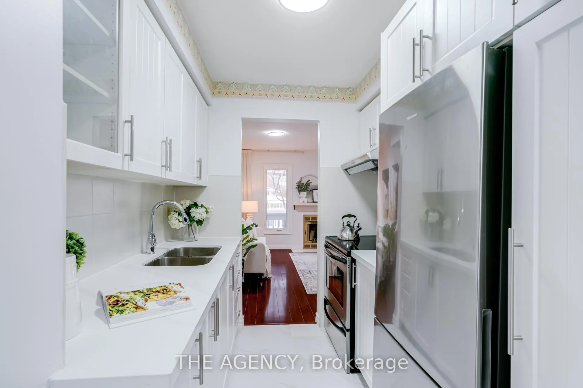 Photo 7 of 142 Greenbrae Circuit, Scarborough, Woburn — HOMEH