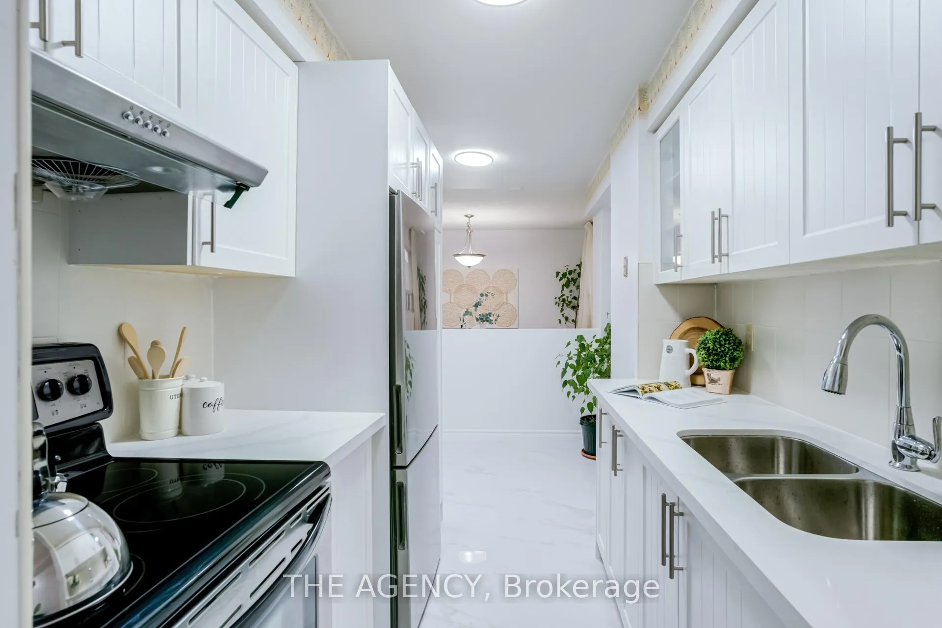 Photo 10 of 142 Greenbrae Circuit, Scarborough, Woburn — HOMEH